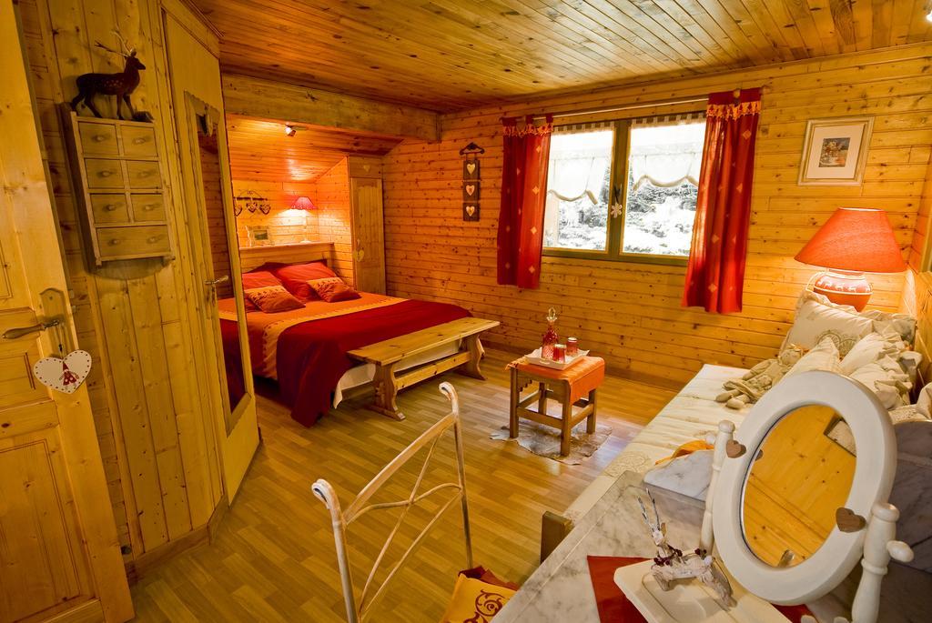 Chalet La Colombiere Sainte-Agnès Szoba fotó